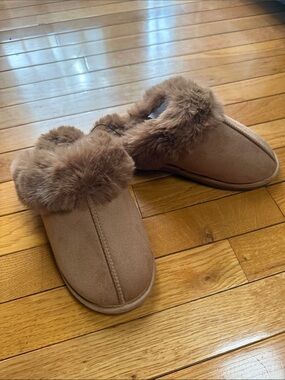 Nine West Plush Faux-Fur Slide Slippers in Brown